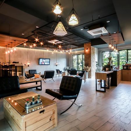 Get Zleep Premium Budget Hotel Chiang Mai Exterior foto